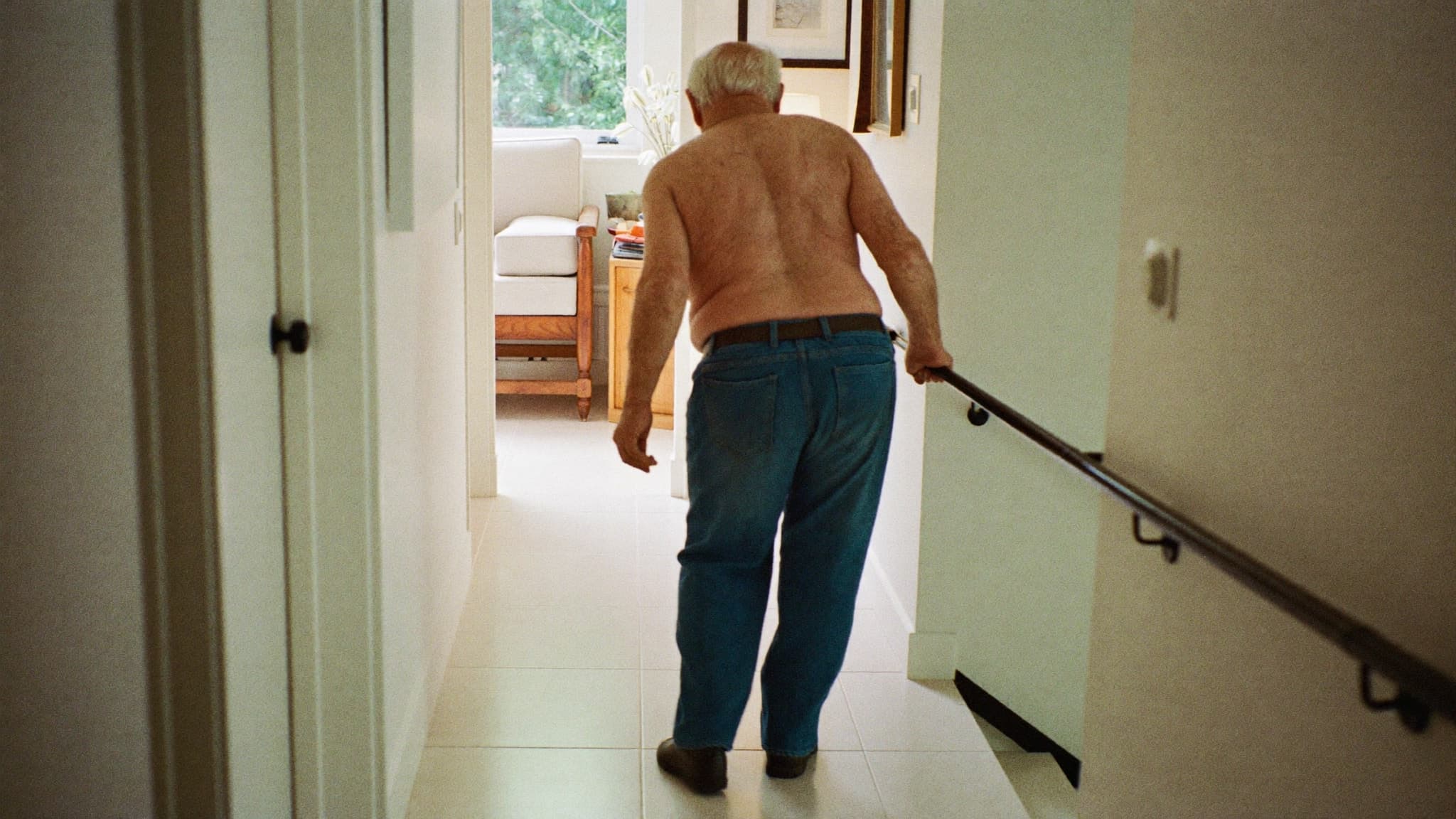 Sturzprophylaxe zu Hause: Maßnahmen für mehr Sicherheit